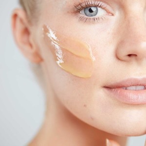 Artikli/00173_pro-collagen_cleansing_balm_application-ex2000_s