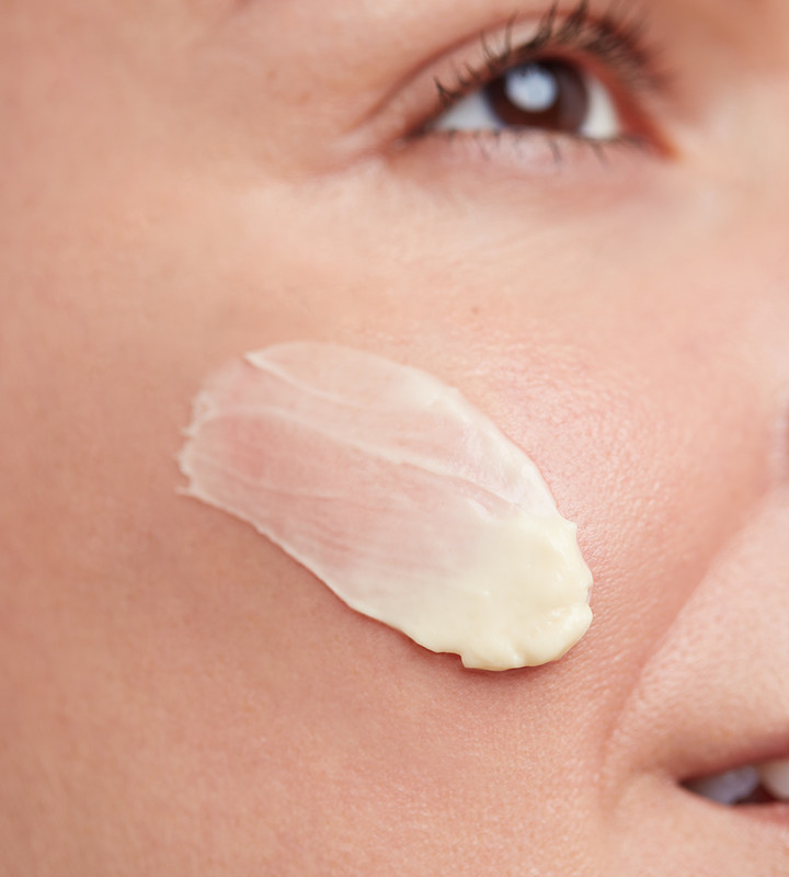 Artikli/50122_ULTRA_SMART_Pro-Collagen_Enviro-Adapt_Day_Cream_Application-Bx1500