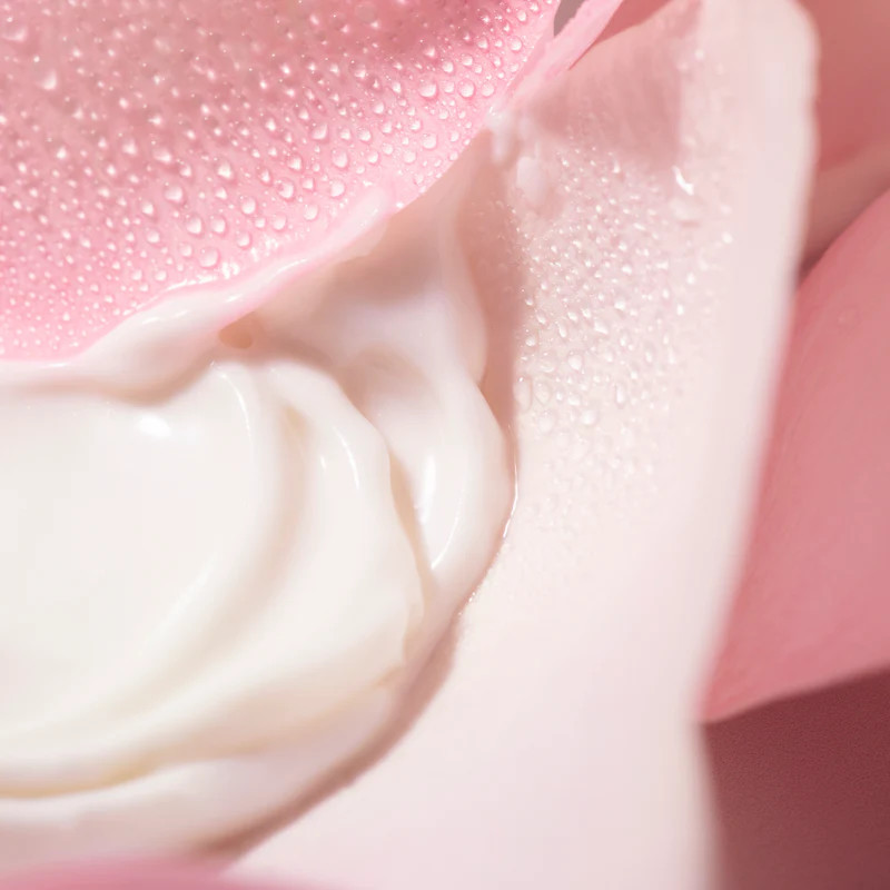 Artikli/VN052102-CLEANSING_MILKML-TEXTURE-2000x2000