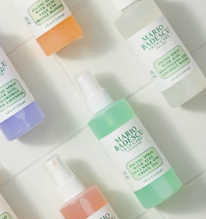 Kako pravilno koristiti Mario Badescu Facial Spray s hidratantnom kremom?