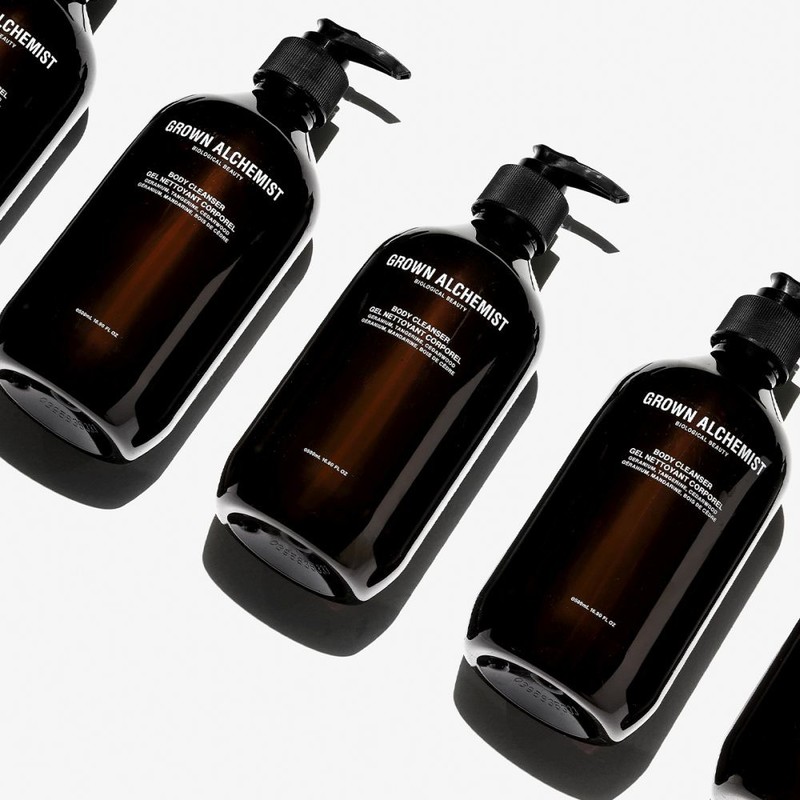 geli-mila-in-pilingi/GRA0422-Body-Cleanser-Geranium_-Tangerine_-Cedarwood-500mL_Lifestyle_