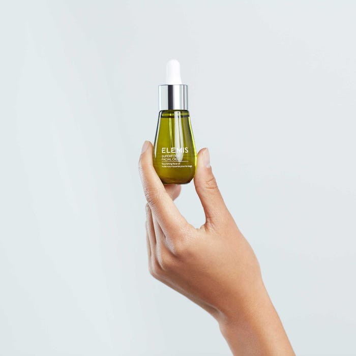 nega-za-sijoco-kozo/50161_superfood_facial_oil_handx2000_1_1