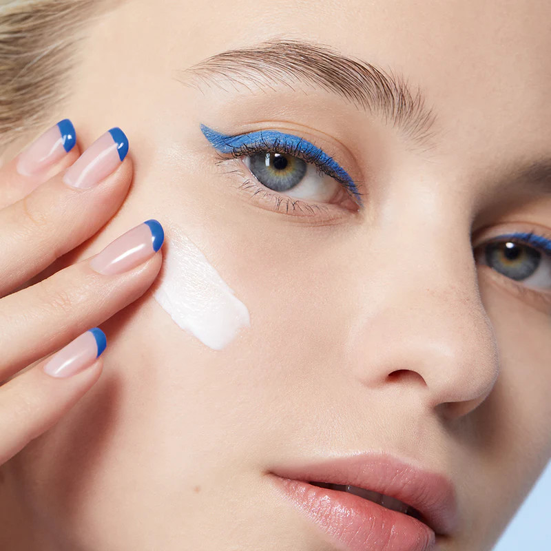 vlazilna-nega/MOISTURISING-MATTIFYING-FLUID2